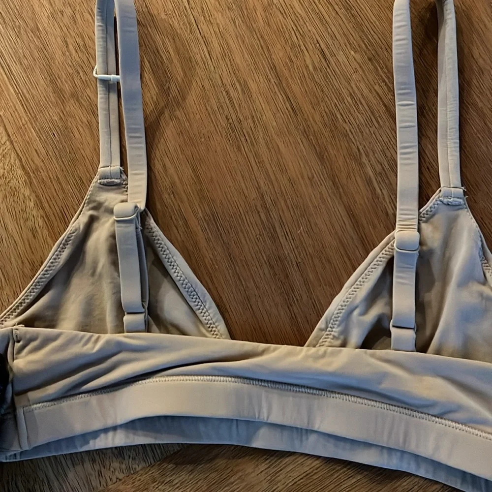NWT Skims Fits Everybody Triangle Bralette Small - Picture 3 of 4